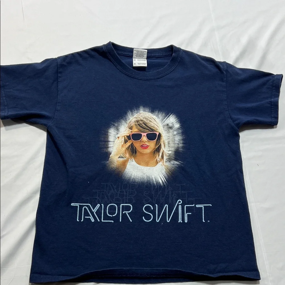 Taylor swift 1989 tour tee youth size M - Picture 1 of 6